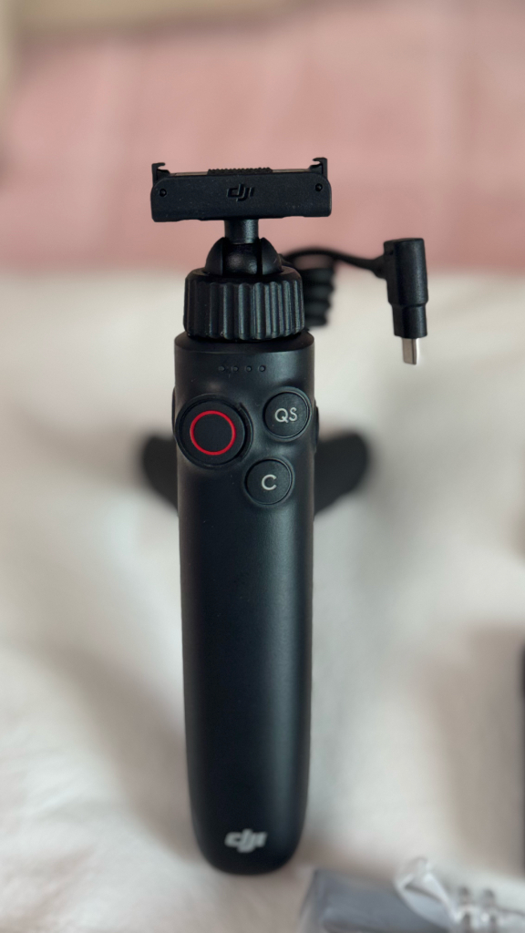 DJI 오즈모 액션5프로 어드벤처 풀세트 + 충전 그립(정가12만원) +워런티 가능+ 방수케이스 증정--1