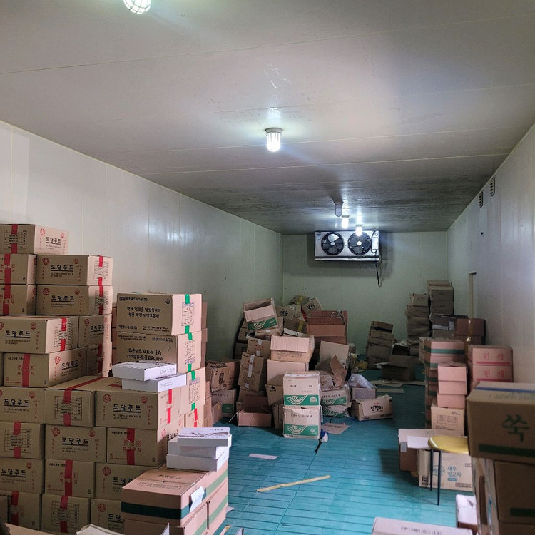 냉동창고약16평,.약 폭4m*가로13.5m*높이3.2m.조립식창고 이미지