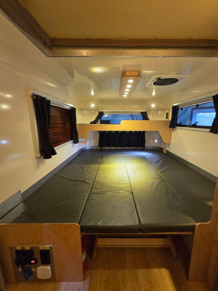 블루밴 미니 팝업 카라반 / 1100만원 => 1000만원 / 눈물의 가격인하!! 소형 견인면허X 사계절 캠핑 이미지