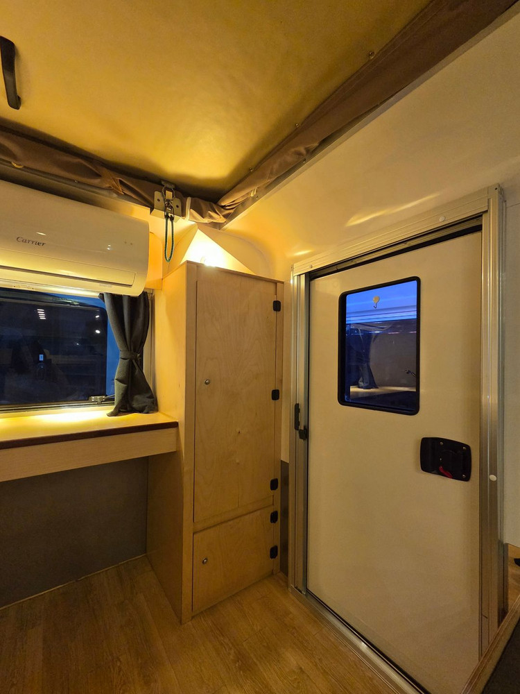 블루밴 미니 팝업 카라반 / 1100만원 => 1000만원 / 눈물의 가격인하!! 소형 견인면허X 사계절 캠핑 이미지