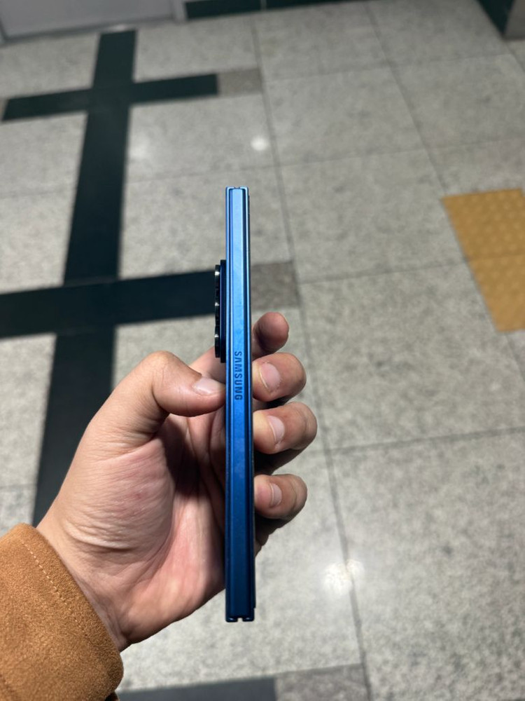 폴더블 스마트폰 512GB--4