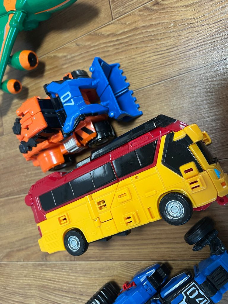 또봇 V 킹포트란 4단 합체 로봇--3