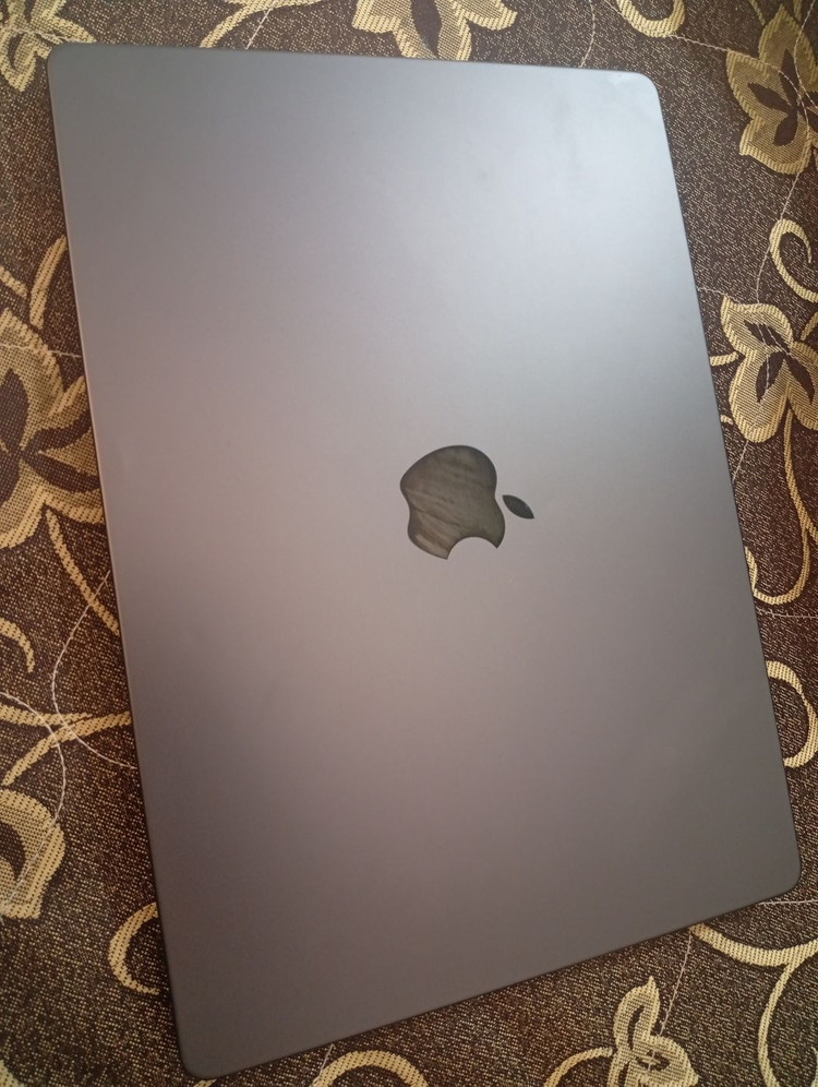 MacBook Pro 14 램16GB 메모리 512GB 이미지