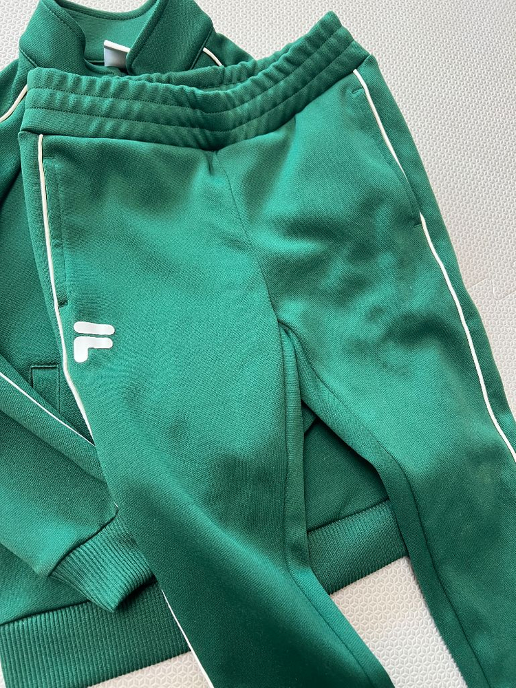 휠라 아동용 트레이닝복 세트 110--2