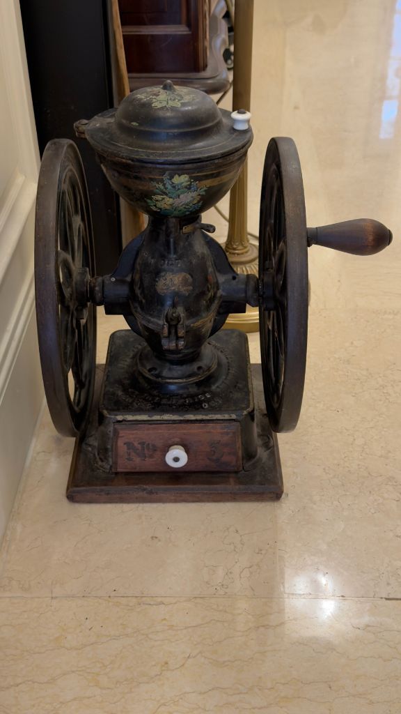 엔터프라이즈 커피 그라인더 이미지