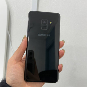 A급외관)갤럭시A8 블랙 32 Y1588