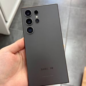 A급)갤럭시S24울트라 블랙 512GB Y1599 이미지