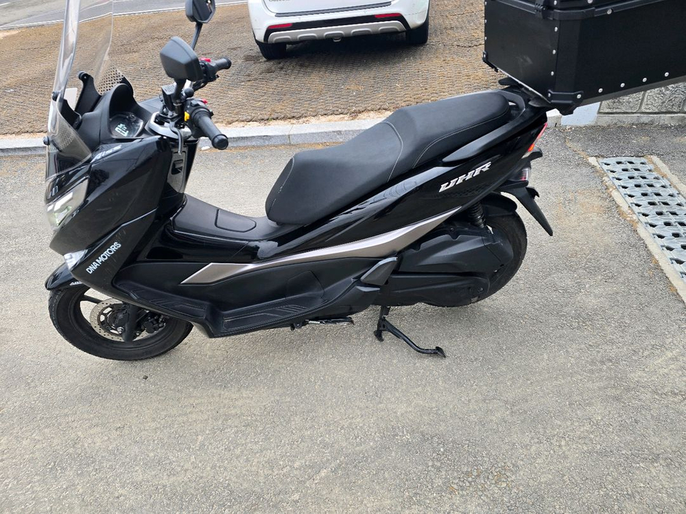 uhr125 25년식 팝니다. 이미지