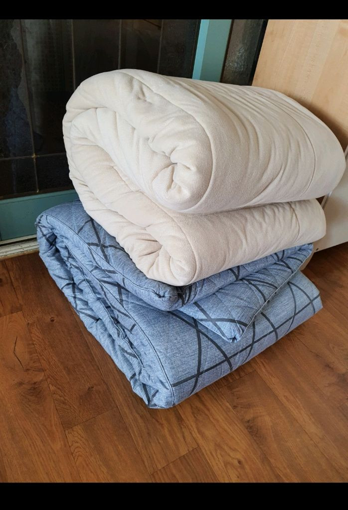 이불+지퍼커버요 편하게 부담없이 쓰실분께 2가지 합 저하게 1만5천원 이미지