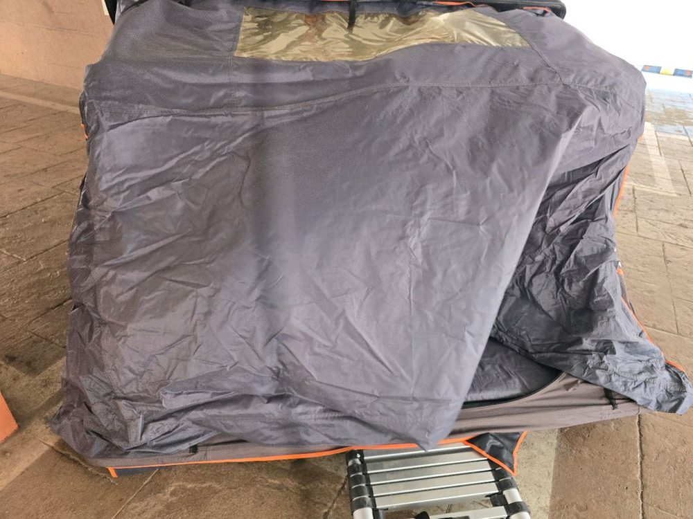 캠핑용 루프탑텐트 이미지