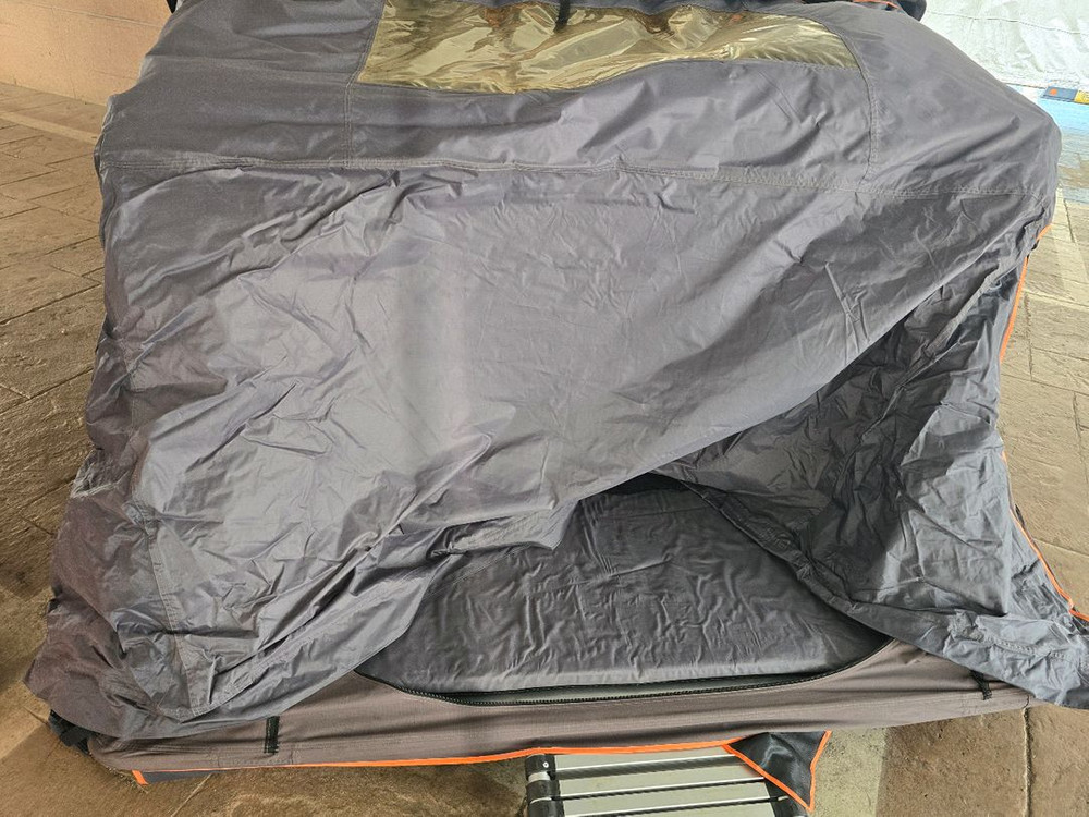 캠핑용 루프탑텐트 이미지