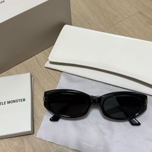 젠틀몬스터 매스(MASS-01) 블랙 선글라스