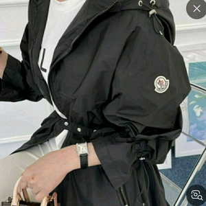 몽클레어 바람막이 블랙 1 새상품