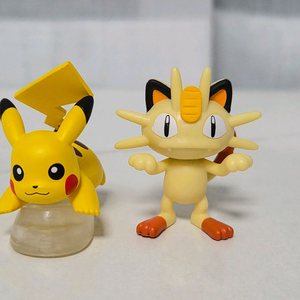 포켓몬스터 피카츄 냐옹이 가챠 2개 일괄 캡슐미개봉 판매합니다