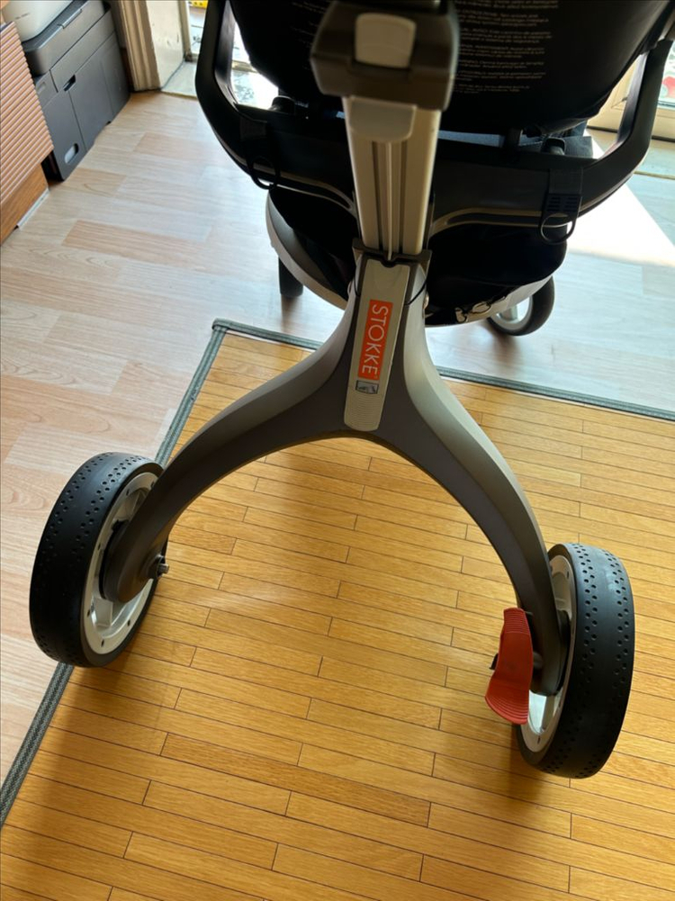 스토케 익스플로리 유모차 이미지