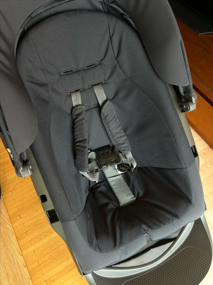 스토케 익스플로리 유모차 이미지