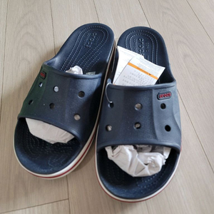 크록스 슬라이드 이미지