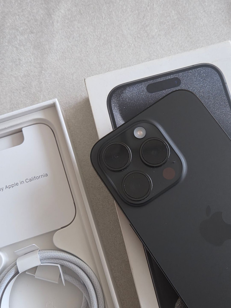 아이폰 15프로 스마트폰 256GB 블랙 리퍼폰 사용안한폰 이미지