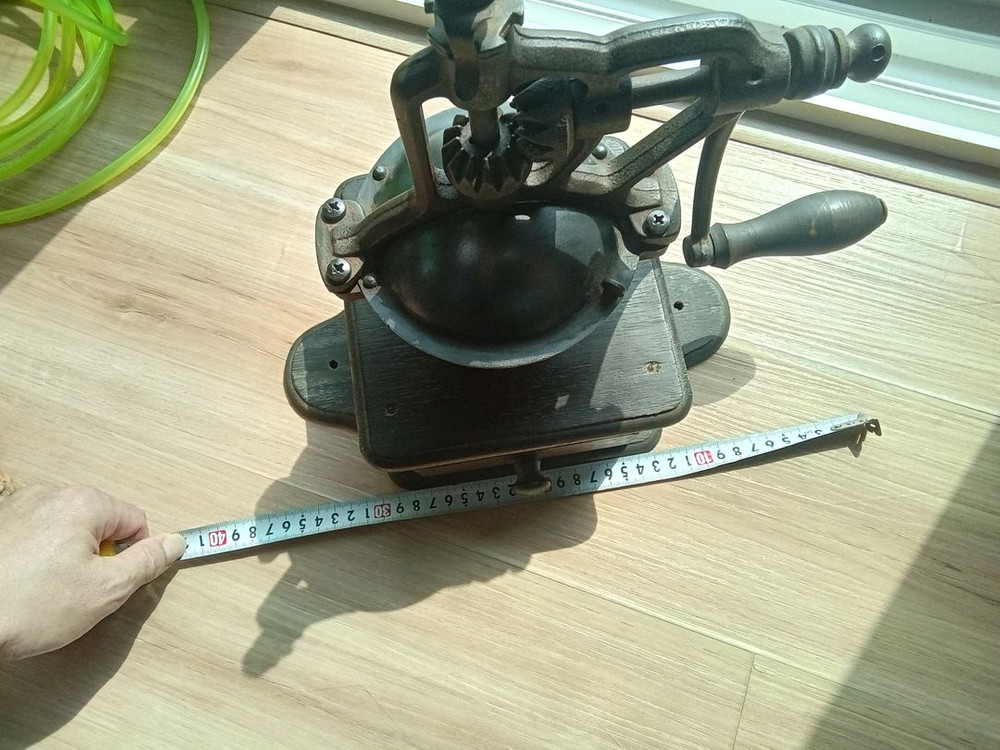 빈티지 커피 그라인더 이미지