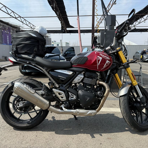 트라이엄프 스피드400 이미지