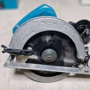 마끼다 마키다 7인치 원형톱 스킬 5740NB