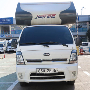 포터2 더블캡 롱바디 트럭캠퍼 차량 인산철 1200A 이미지