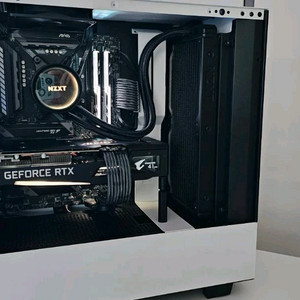 NZXT 화이트 게이밍 PC 본체 (5600x rtx3070)