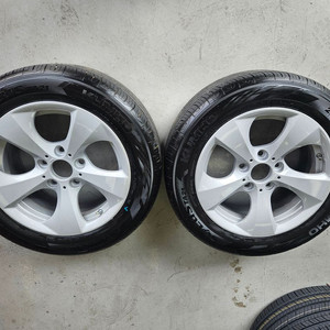 포터2 16인치 휠타이어 BMW 16인치 휠타이어 205 55 16인치 이미지