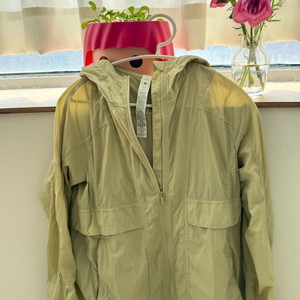 룰루레몬 후드 여성 바람막이 사이즈 2 라이트 자켓