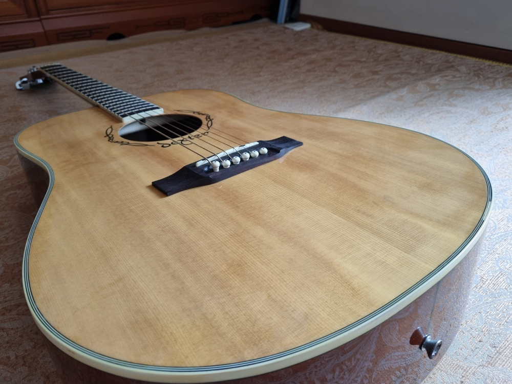 덱스터 입문용 통기타 D-9 유광 기타 판매합니다 이미지