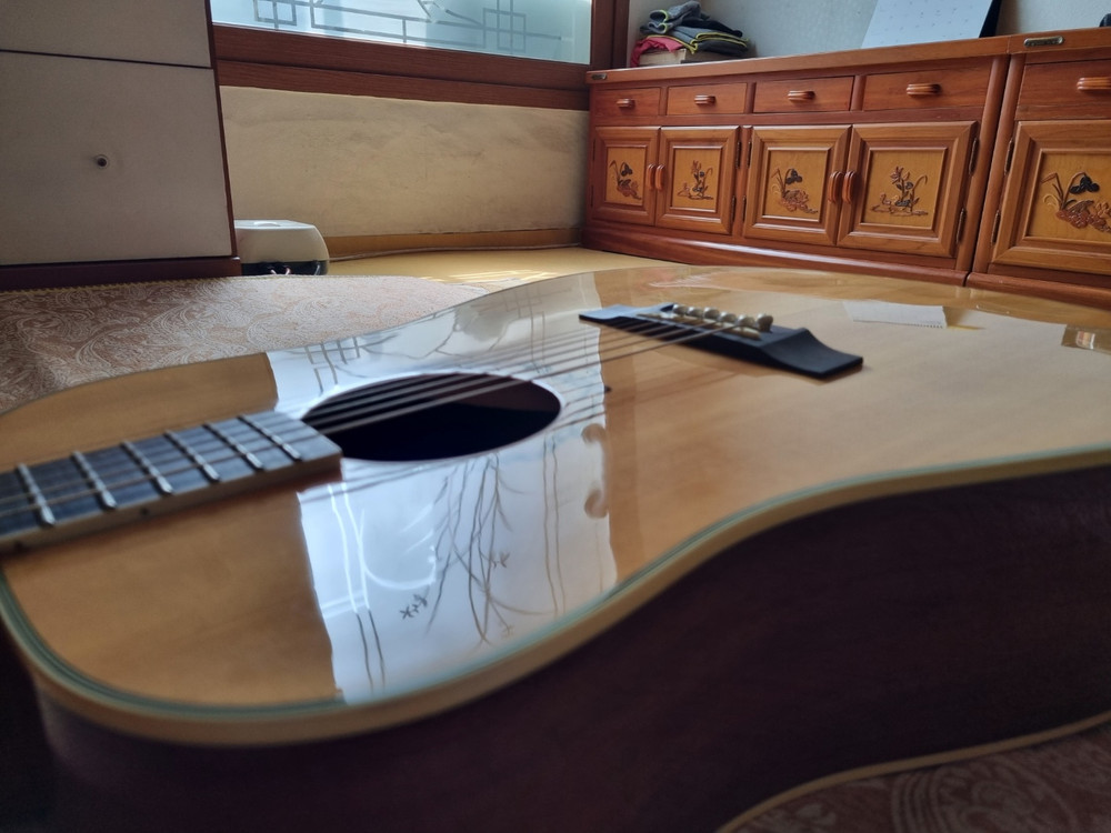 덱스터 입문용 통기타 D-9 유광 기타 판매합니다 이미지