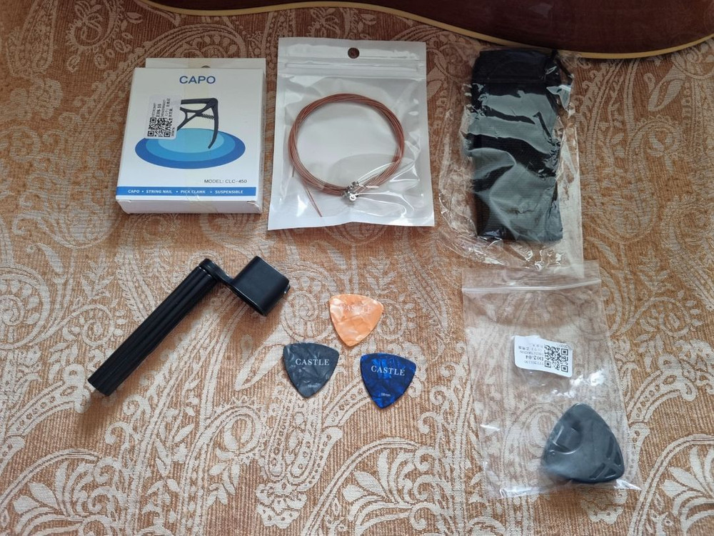 덱스터 입문용 통기타 D-9 유광 기타 판매합니다 이미지