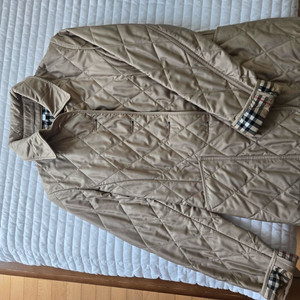 버버리 퀼팅 자켓 xs사이즈 정품