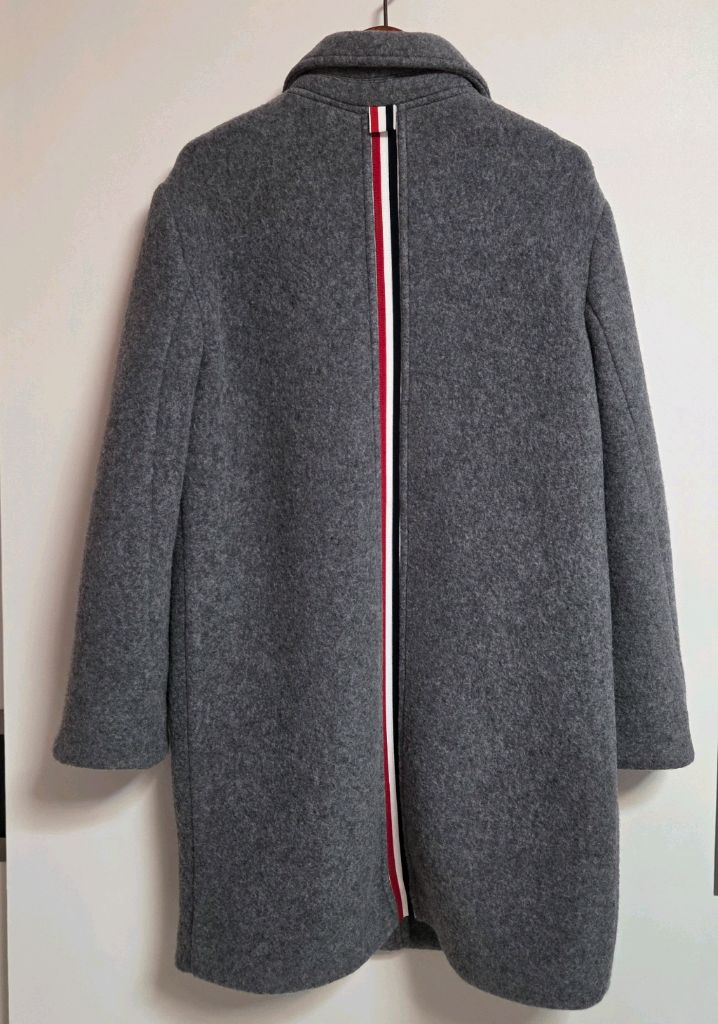 톰브라운 울 라운드카라 코트--1