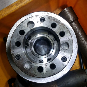 6인찌 유압 CNC선반척 이미지