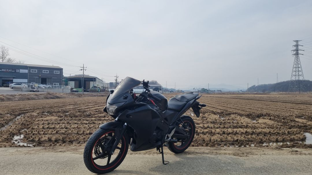 혼다 cbr 125 14년식/3만3천키로수/흑마/급매 이미지