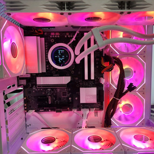 9800x3d 게이밍 컴퓨터 반본체 팔아요(직거래)