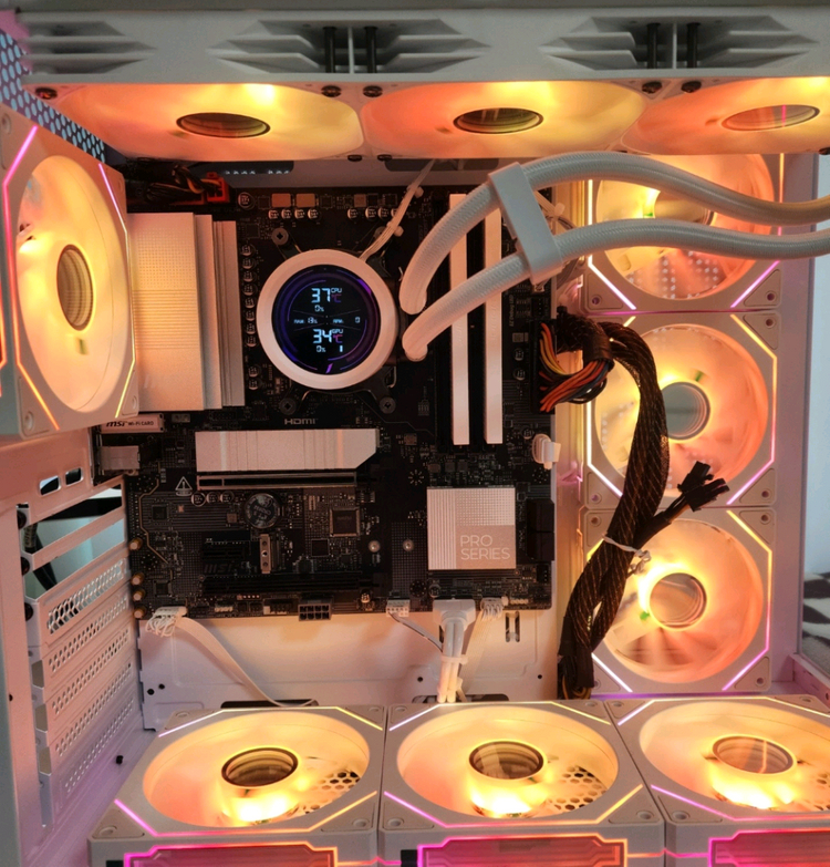 9800x3d 게이밍 컴퓨터 반본체 팔아요(직거래)--1