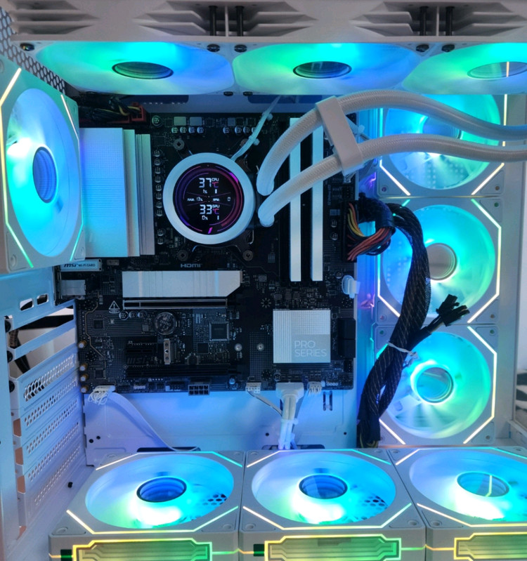 9800x3d 게이밍 컴퓨터 반본체 팔아요(직거래)--2