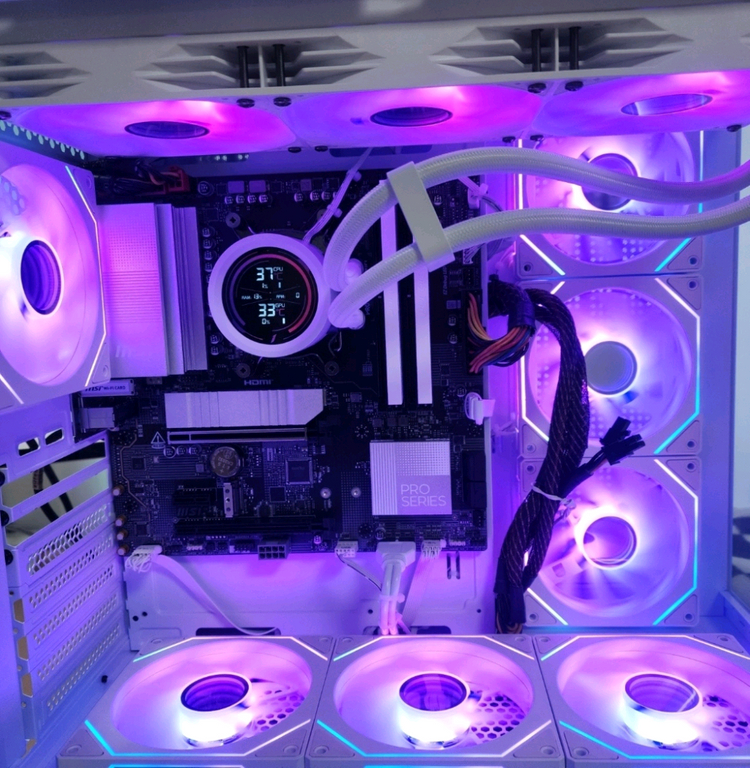 9800x3d 게이밍 컴퓨터 반본체 팔아요(직거래)--4