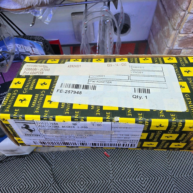 페라리 벤틀리 닛산 볼보 수입차 부품 이미지