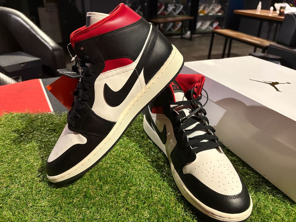 [새상품/w285] 나이키 조던1미드 블랙 짐레드 이미지