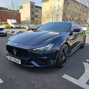 마세라티 기블리 SQ4 16년식