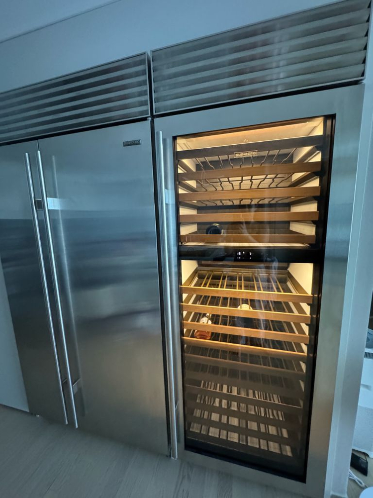 써브제로 냉장고 와인셀러 이미지