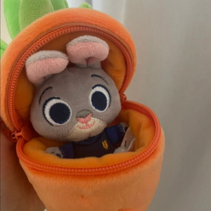 주토피아 주디 당근 디즈니랜드 인형 펜 뱃지 이미지