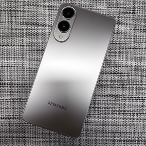 (신폰급) 갤럭시 S25엣지 256G 실버 25년 8월개통 정상해지공기계 초S급 선물용 75만팝니다@