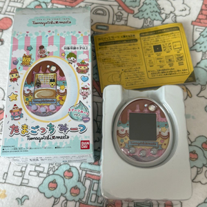 다마고치 미츠 스위츠 화이트 풀박 이미지