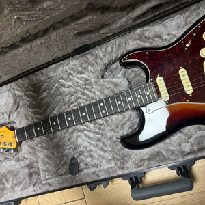 일렉기타 펜더 아메리칸 울트라 2 스트랫 sss 이미지