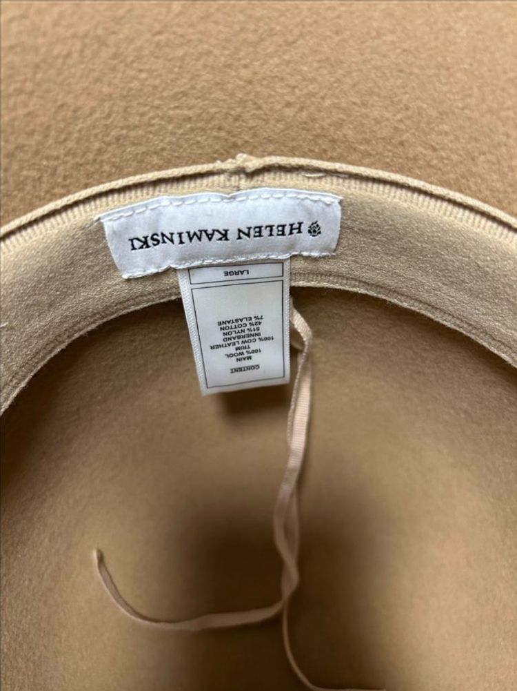 헬렌카민스키 모자 거의새제품--1