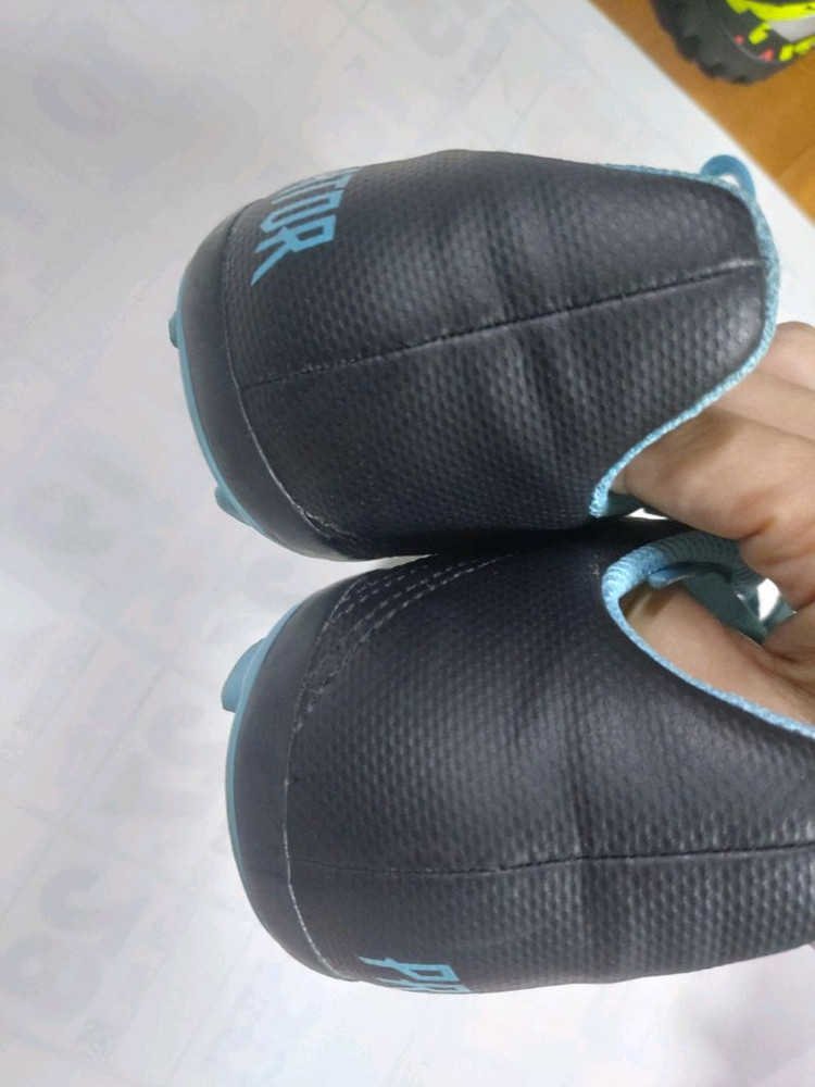 아디다스키즈 아동축구화210~215사이즈 이미지